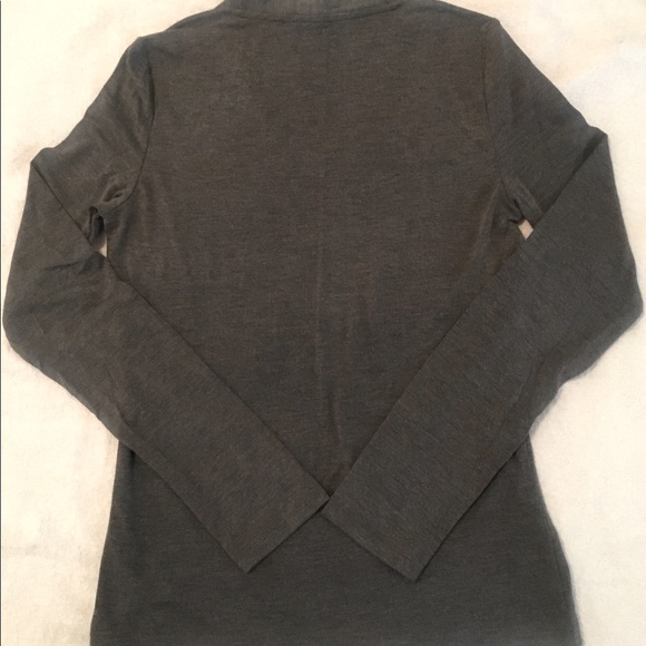Mexx V-Neck Top, size extra small - Picture 3 of 4
